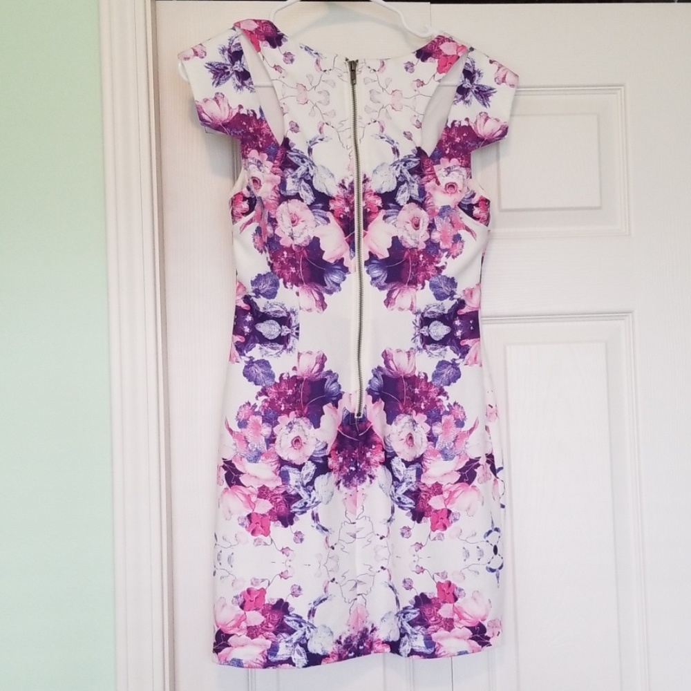 NWOT Xenia Dress - Picture 2 of 6